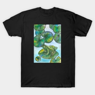 Frog on leaf and blue lake T-Shirt